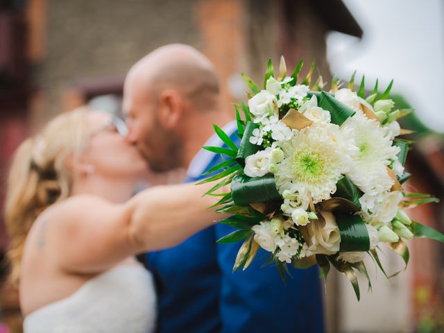 Le mariage de Romain et Marine à Saint-Trivier-sur-Moignans, Ain 11