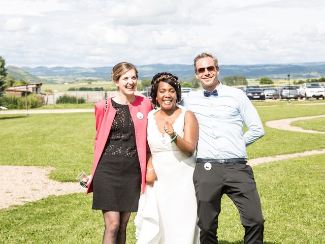 Le mariage de Mickael et Chrystelle à Collanges, Puy-de-Dôme 32