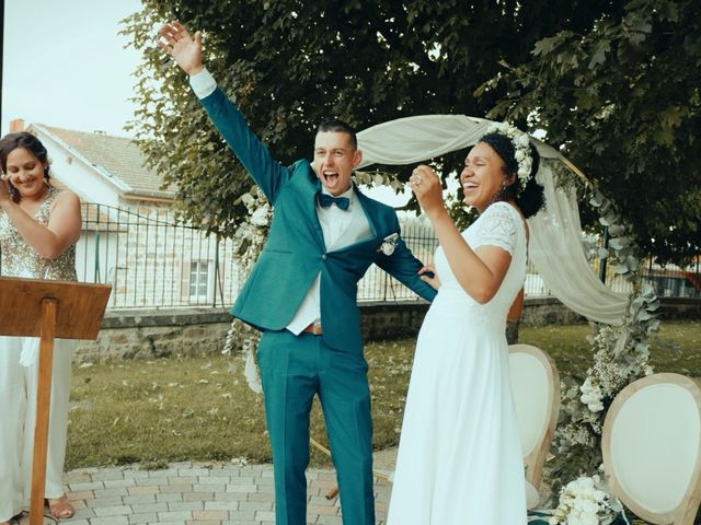 Le mariage de Guillaume et Valérie à Montchal, Loire 7
