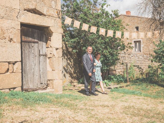 Le mariage de Fabien et Anaïs  à Véranne, Loire 18