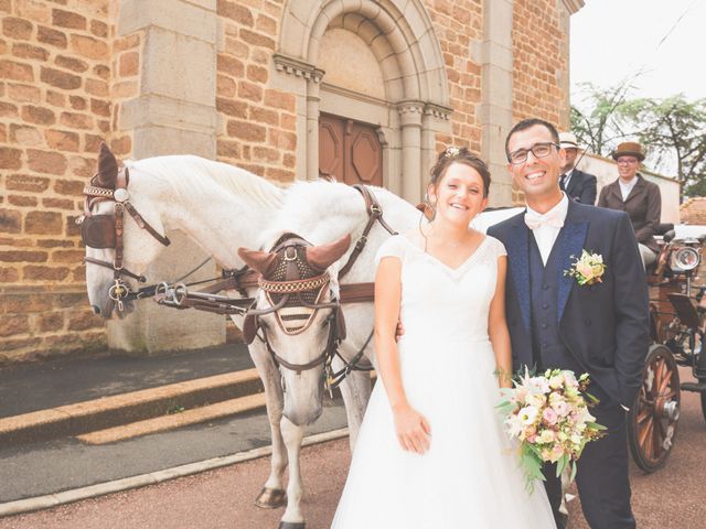 Le mariage de Fabien et Anaïs  à Véranne, Loire 23