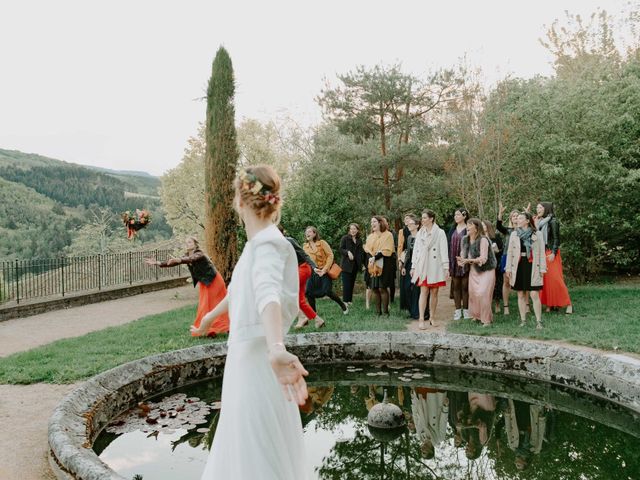 Le mariage de Clovis  et Chloé à Beaujeu, Rhône 9