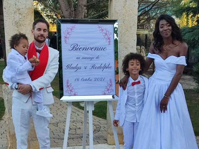 Le mariage de Gladys et Rodolphe  à Saint-Étienne-des-Oullières, Rhône 12