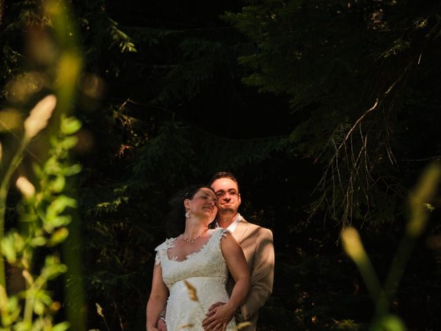 Le mariage de Raphaël et Flore à Domène, Isère 15