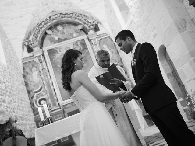 Le mariage de Benjamin et Mirabella à Grospierres, Ardèche 33