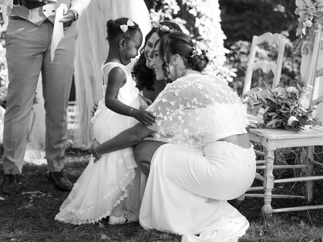 Le mariage de Clara et Laura à Fontenay-Trésigny, Seine-et-Marne 83