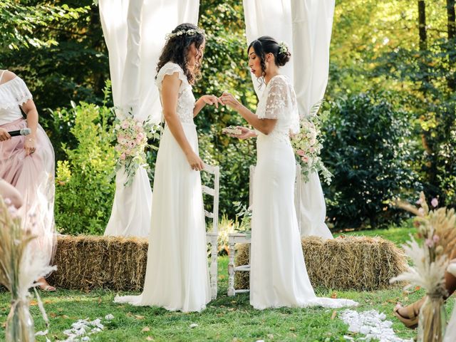 Le mariage de Clara et Laura à Fontenay-Trésigny, Seine-et-Marne 86