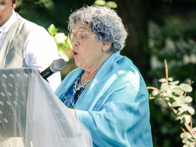 Le mariage de Clara et Laura à Fontenay-Trésigny, Seine-et-Marne 94