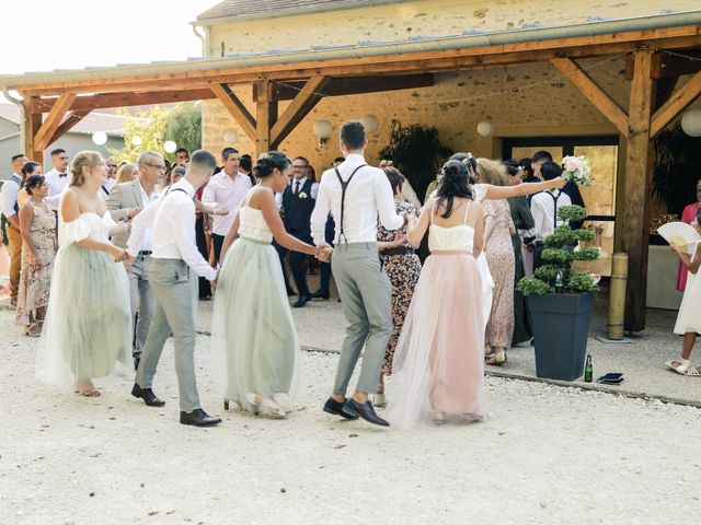 Le mariage de Clara et Laura à Fontenay-Trésigny, Seine-et-Marne 124