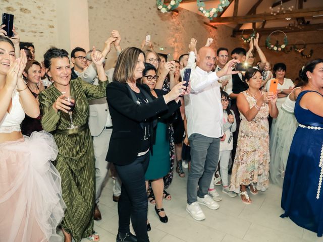 Le mariage de Clara et Laura à Fontenay-Trésigny, Seine-et-Marne 211