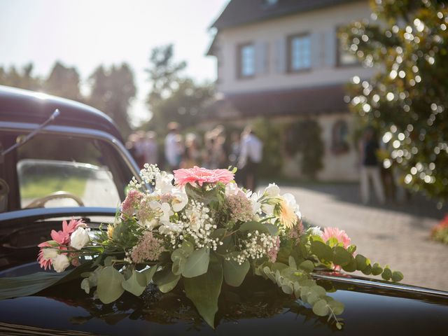 Le mariage de Romain et Tia à Muttersholtz, Bas Rhin 9