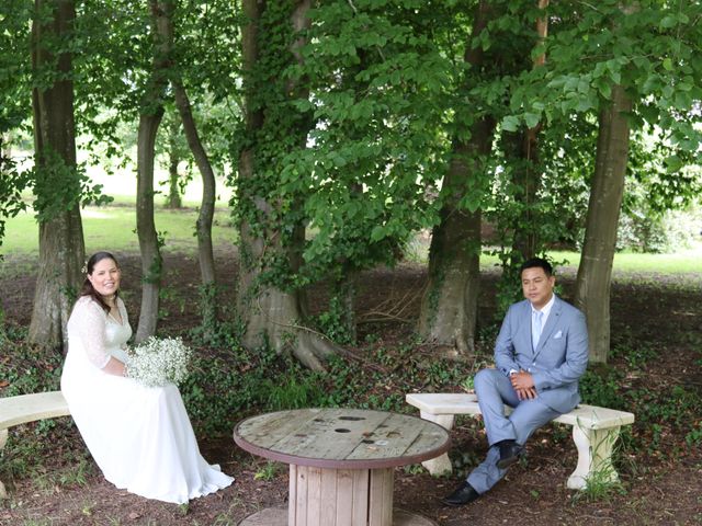 Le mariage de Edwin et Francisca à Cabourg, Calvados 25