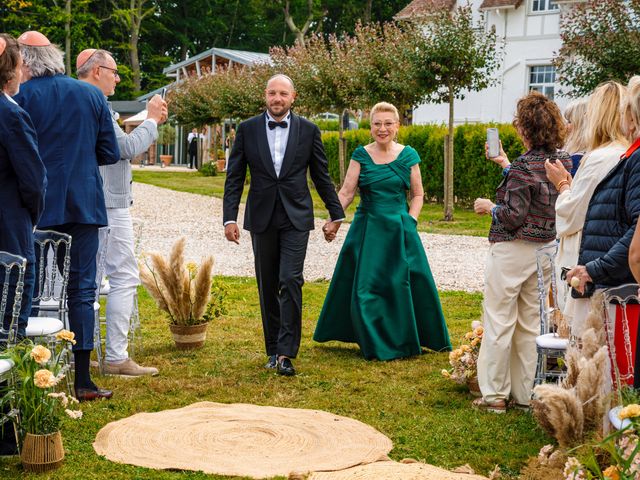 Le mariage de Jéremy et Déborah à Blonville-sur-Mer, Calvados 8