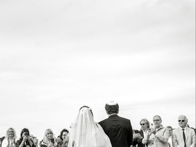 Le mariage de Jéremy et Déborah à Blonville-sur-Mer, Calvados 10