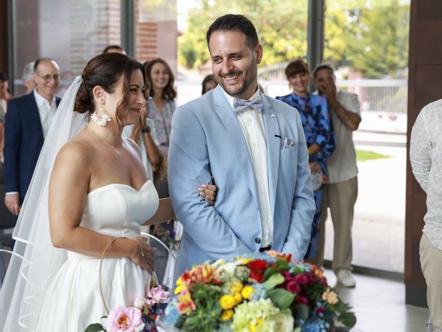 Le mariage de Issame et Christelle à Saint-Sulpice-la-Pointe, Tarn 60