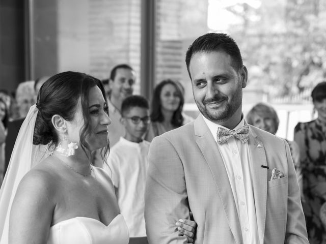 Le mariage de Issame et Christelle à Saint-Sulpice-la-Pointe, Tarn 61