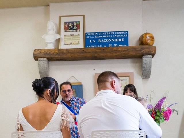 Le mariage de Valentin et Virginie à Andouillé, Mayenne 13