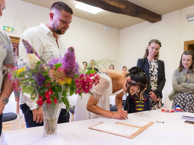 Le mariage de Valentin et Virginie à Andouillé, Mayenne 15