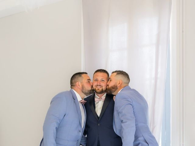 Le mariage de Valentin et Virginie à Andouillé, Mayenne 23