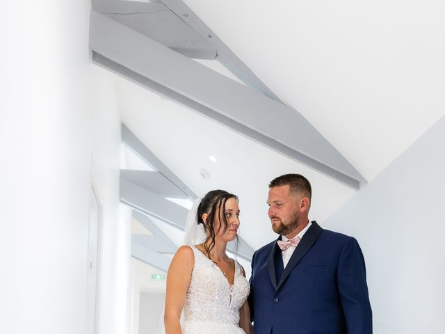 Le mariage de Valentin et Virginie à Andouillé, Mayenne 30