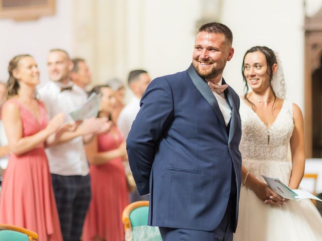 Le mariage de Valentin et Virginie à Andouillé, Mayenne 39