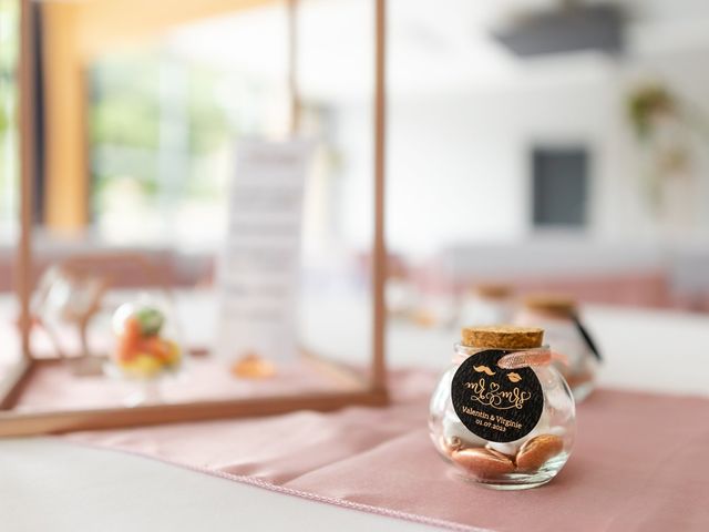 Le mariage de Valentin et Virginie à Andouillé, Mayenne 52