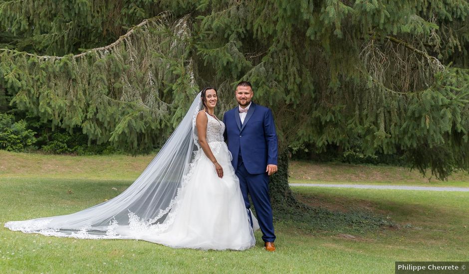 Le mariage de Valentin et Virginie à Andouillé, Mayenne