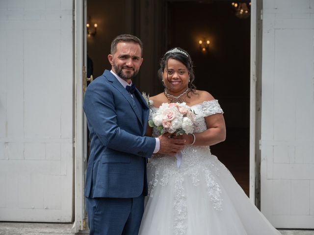 Le mariage de Thomas  et Aurélie  à Mérignac, Gironde 24