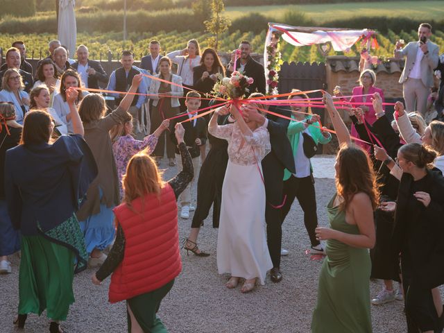 Le mariage de Hugo et Sophie à Charnay, Rhône 35