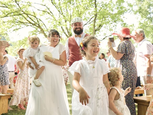 Le mariage de Alexandre et Célia à Saint-Aulaye, Dordogne 18