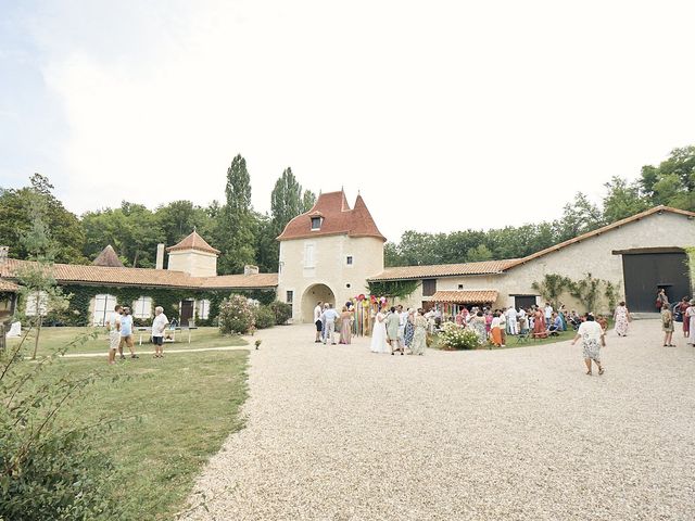 Le mariage de Alexandre et Célia à Saint-Aulaye, Dordogne 20