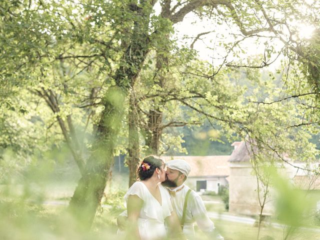 Le mariage de Alexandre et Célia à Saint-Aulaye, Dordogne 1