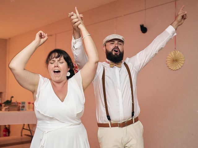 Le mariage de Alexandre et Célia à Saint-Aulaye, Dordogne 24