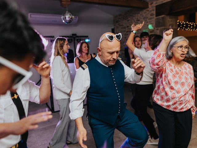 Le mariage de Julien et Cécile à Grand-Champ, Morbihan 76