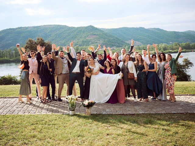 Le mariage de Benjamin et Hélène à Laveyron, Drôme 14