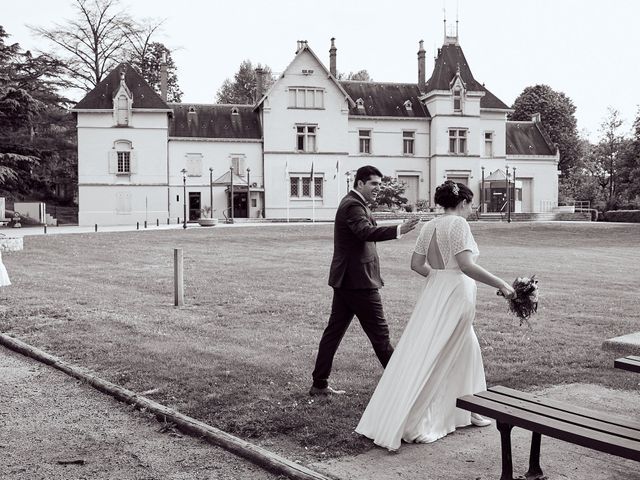 Le mariage de Benjamin et Hélène à Laveyron, Drôme 23