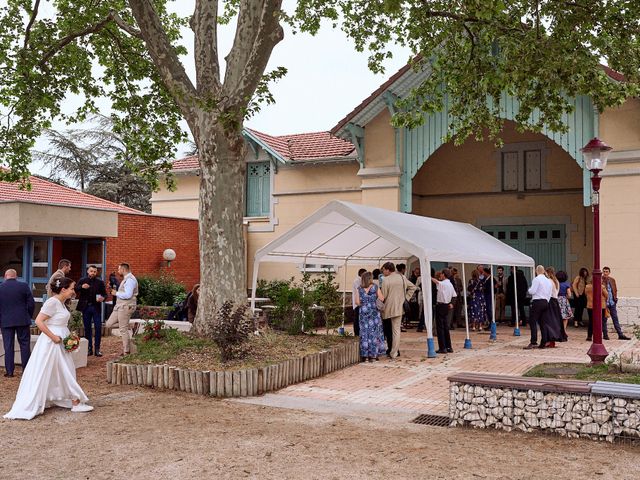 Le mariage de Benjamin et Hélène à Laveyron, Drôme 25