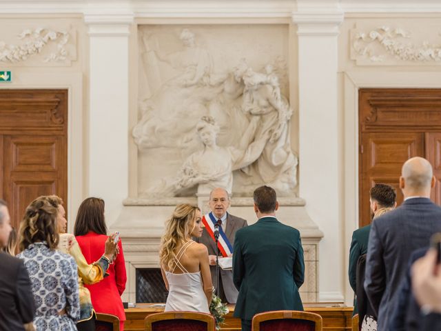 Le mariage de Romain et Marine à Saint-Valérien, Yonne 8