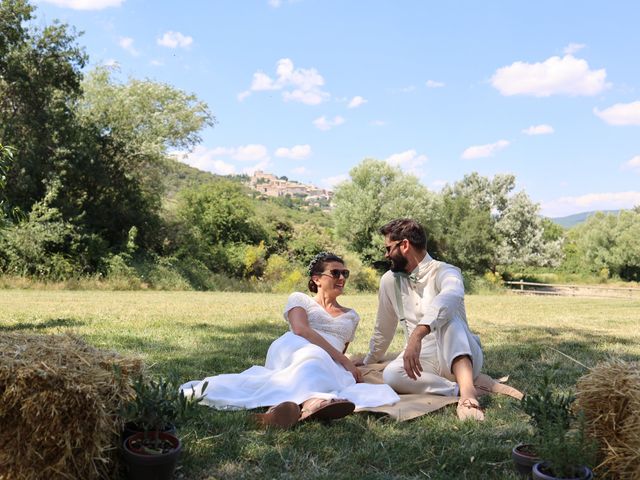 Le mariage de Jérémy et Bénédicte à Simiane-la-Rotonde, Alpes-de-Haute-Provence 27
