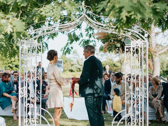 Le mariage de Antonio et Christine à Fleurie, Rhône 19