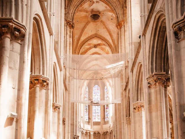 Le mariage de Mario et Domitille à Semur-en-Auxois, Côte d'Or 3
