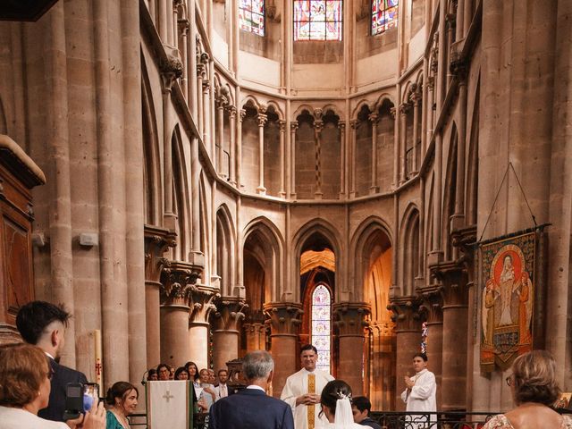 Le mariage de Mario et Domitille à Semur-en-Auxois, Côte d'Or 9