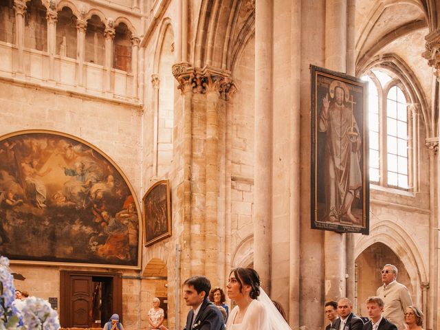 Le mariage de Mario et Domitille à Semur-en-Auxois, Côte d'Or 11