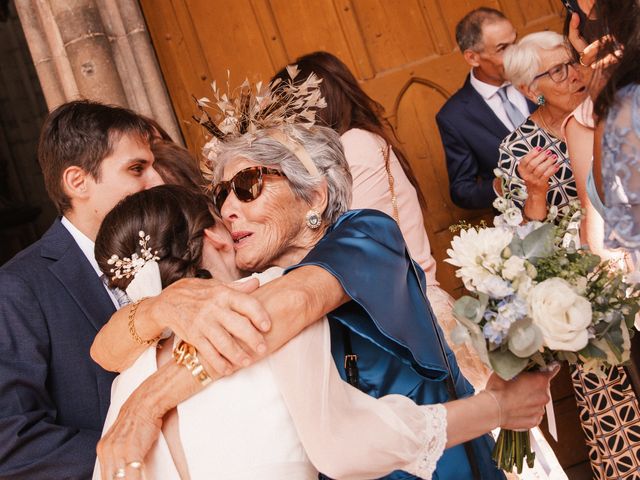 Le mariage de Mario et Domitille à Semur-en-Auxois, Côte d'Or 15