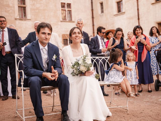 Le mariage de Mario et Domitille à Semur-en-Auxois, Côte d'Or 19