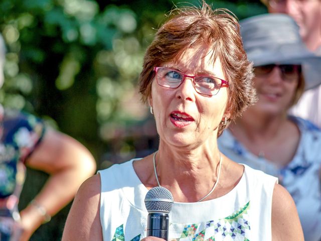 Le mariage de Mike et Clarien à La Ferté-Bernard, Sarthe 28