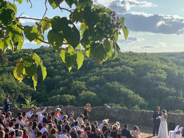 Le mariage de Gilles et Claire à Vallon-Pont-d'Arc, Ardèche 3