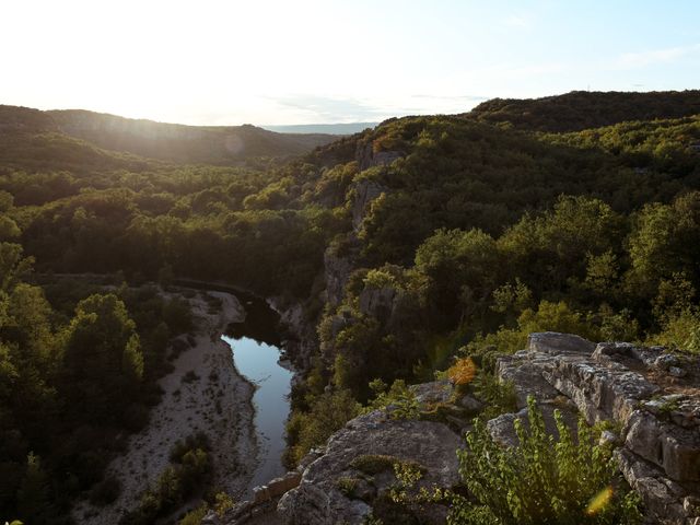 Le mariage de Gilles et Claire à Vallon-Pont-d'Arc, Ardèche 4