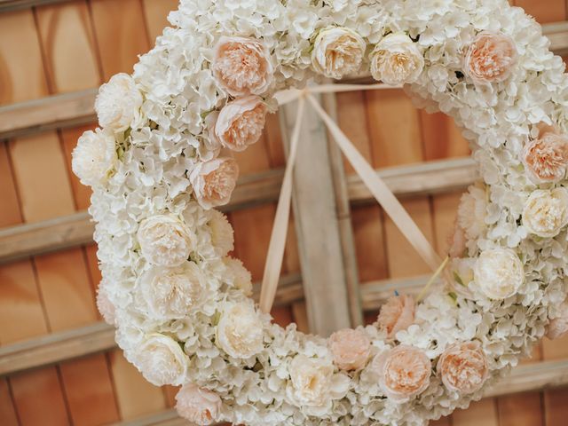 Le mariage de Lucas et Anne à Saint-Georges-les-Bains, Ardèche 51