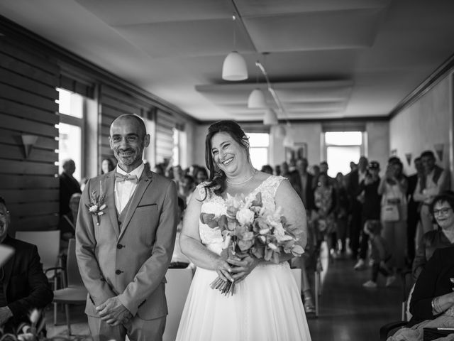 Le mariage de Frédéric et Elodie à Villeneuve-de-Marsan, Landes 33